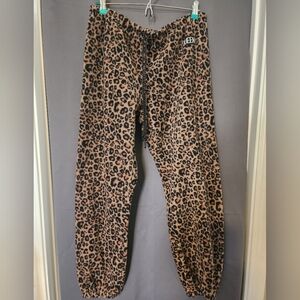 No Boundaries Joggers, Women's Junior Size Large Animal Print "Queen " Plush Jog